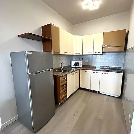 Apartment In 37119 *